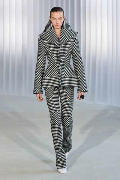Look 20